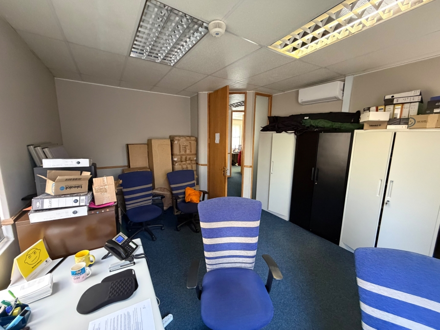 To Let Commercial Property for Rent in Rosenpark Western Cape